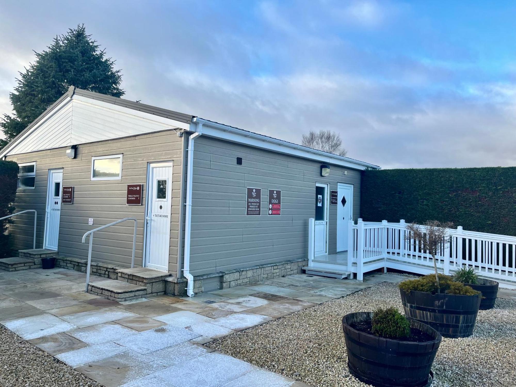 2 Bedroom Self-Catering Chalet Stepps Exterior photo